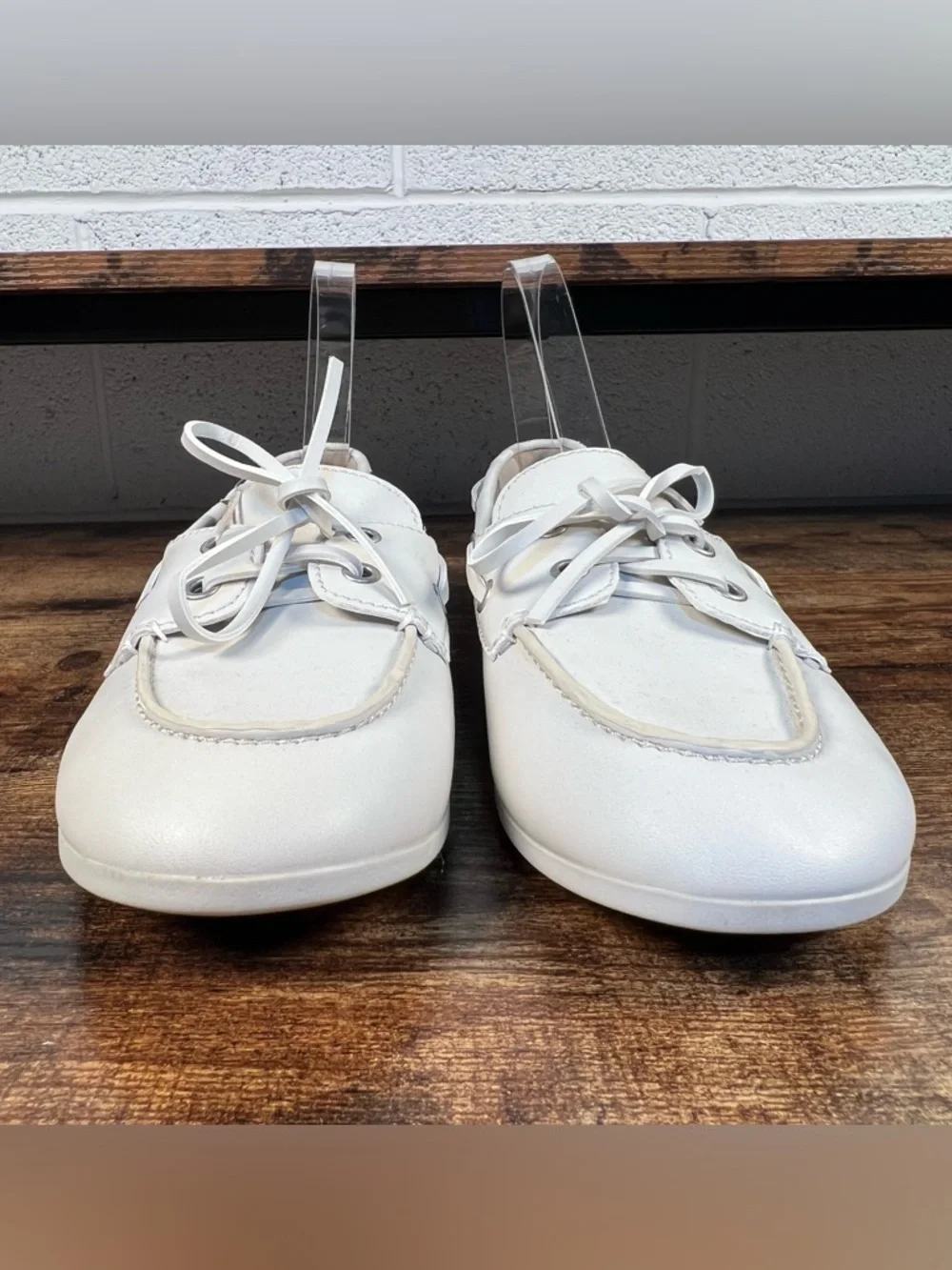 Tommy Bahama Loafer Seafairer White Faux Leather Lightweight Shoes NEW women 8.5